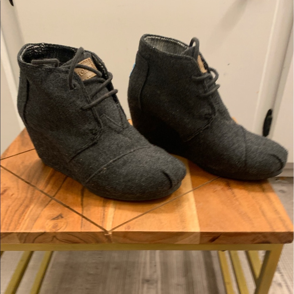 Women’s Toms wedges